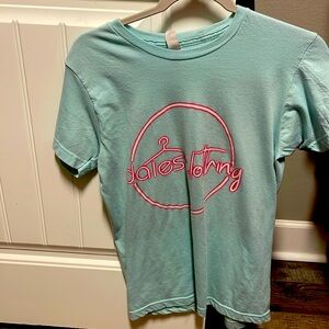 Tilted t shirt size small. only worn once and very good condition.